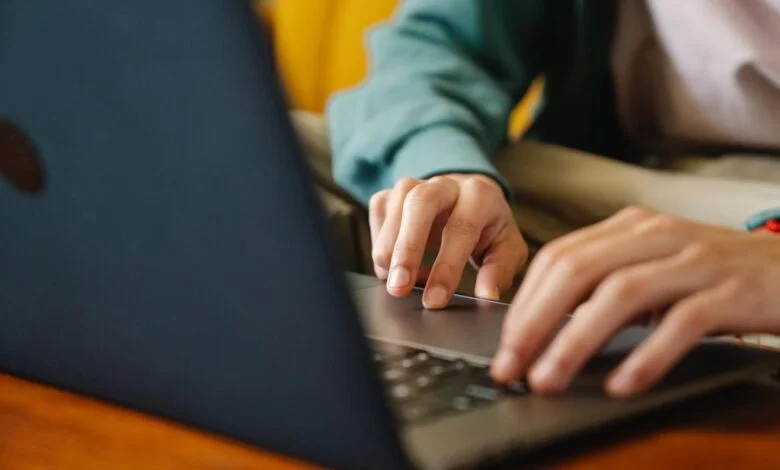 التطبيق المناسب للحصول على العمل في ألمانيا